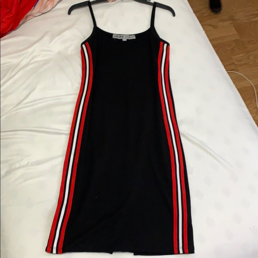 Black bodycon dress